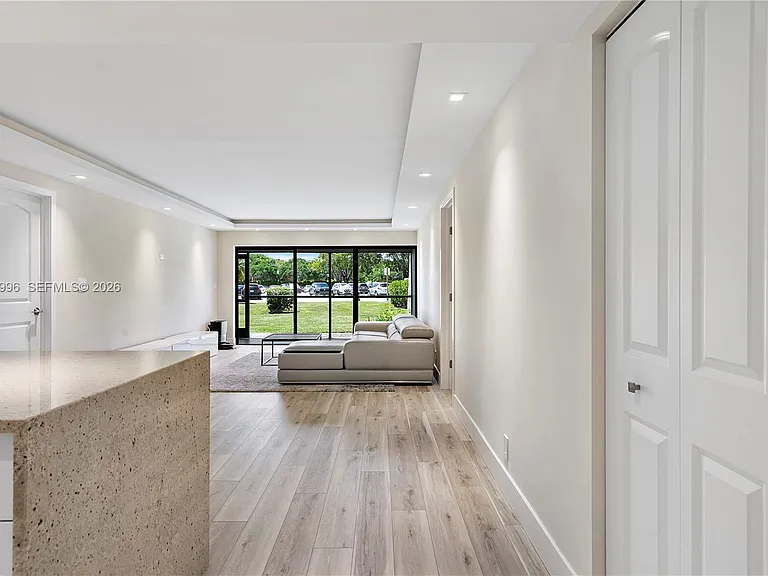 230 Lakeview Dr #106 — Photo 10