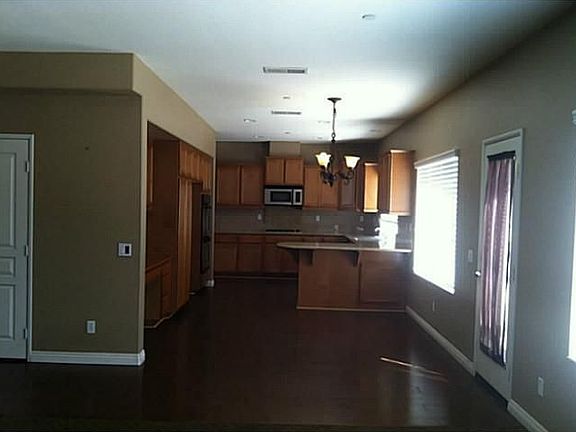4th image of 1626 Steeplechase Pl