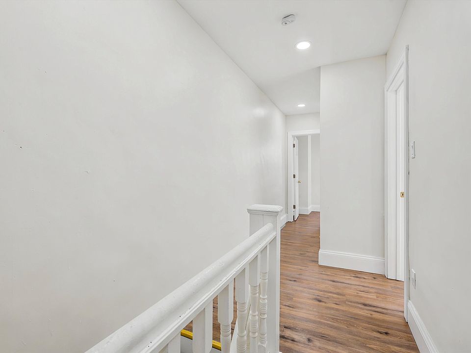 1st image of 235 N Creighton St