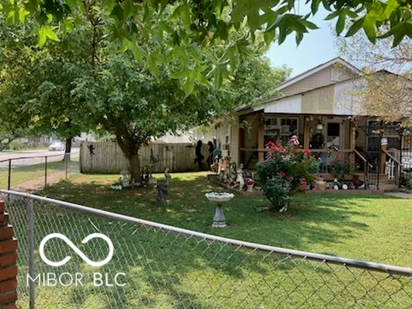 717 N Elliott Ave, Martinsville, IN 46151