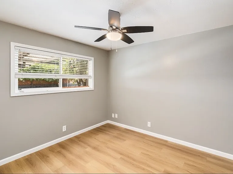 301 Baylor Dr — Photo 16