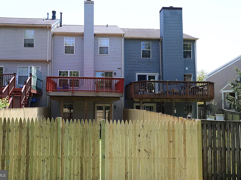 18365 Honeylocust Cir — Photo 27