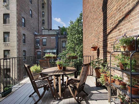 2nd image of 24 W 70th St APT 3