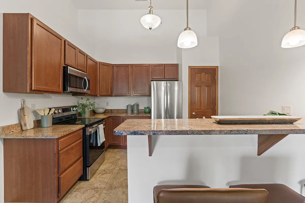 Building Photo - 1517 Martin St