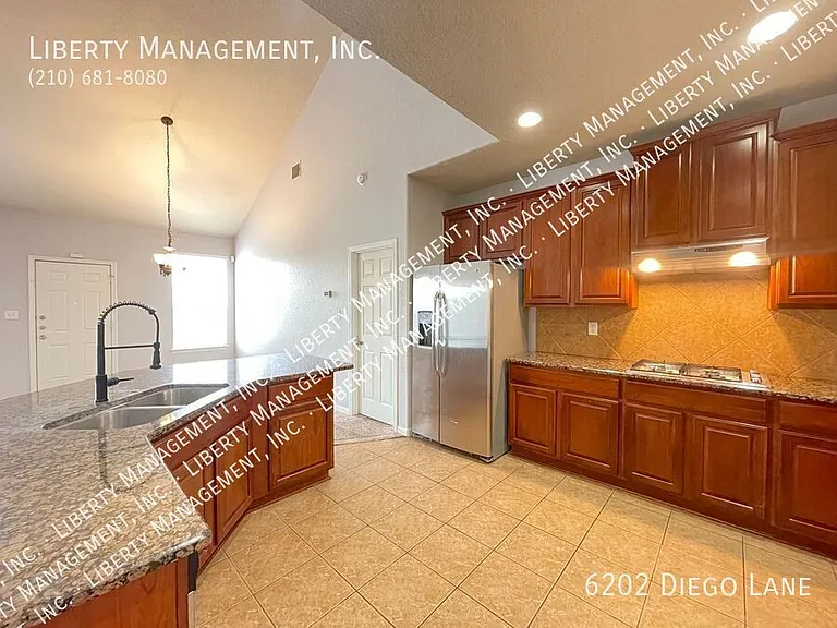 6202 Diego Ln — Photo 15
