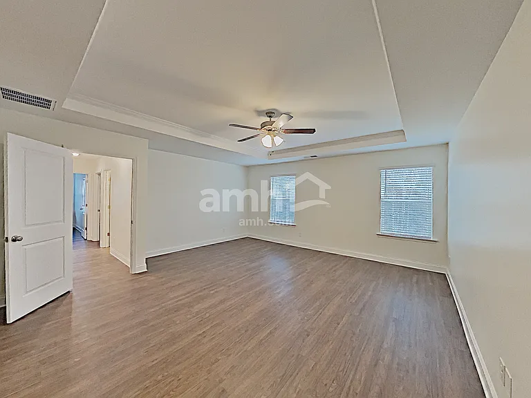 331 Elmhurst Dr — Photo 18
