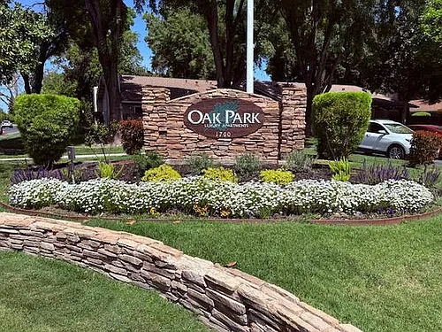 Oak Park Apartments Photo 1