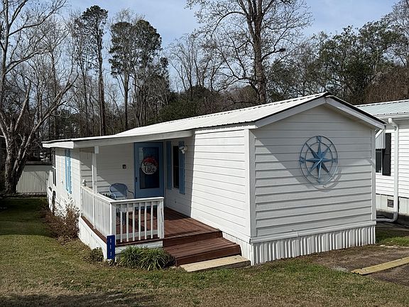 3rd image of 111 Whispering Pines Blvd