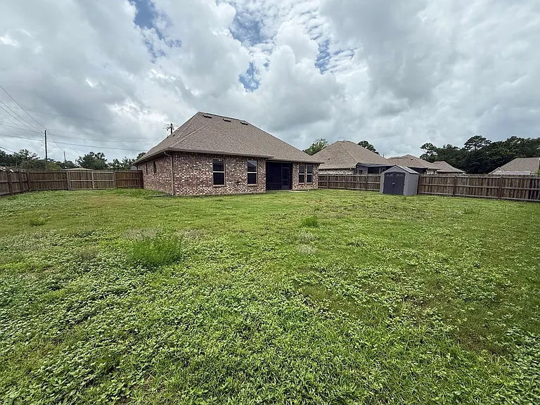 6510 Suwanee Rd — Photo 31