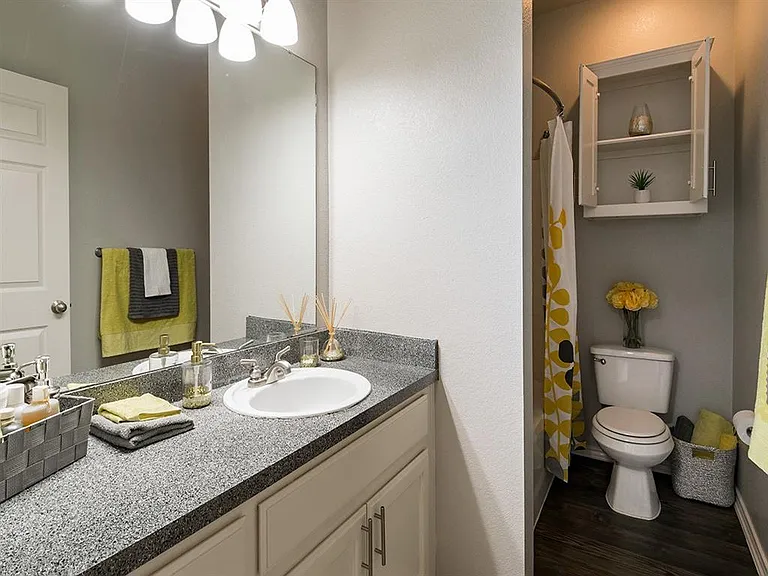 Residences at Holly Oaks — Photo 8