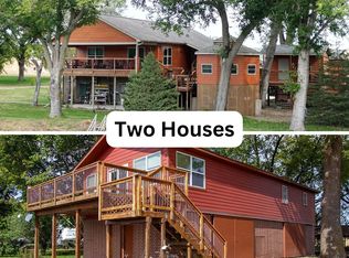 1157-1153 214th Pl, Pella, IA 50219