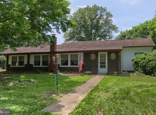 650 Meckville Rd, Fredericksburg, PA 17026