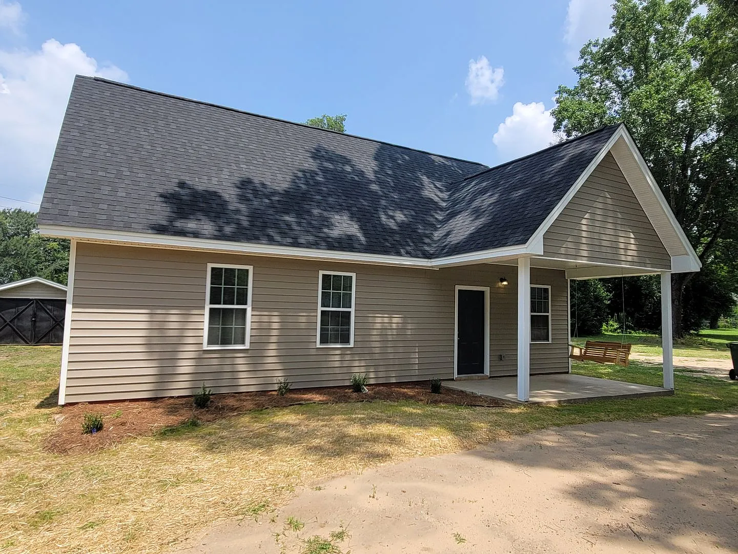 !! Price Reduced !! Walk To The Stadium-Olympia! — Photo 2