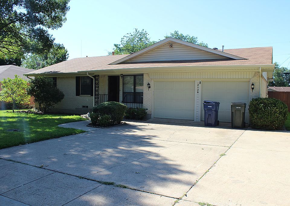 2126 Lynbrook