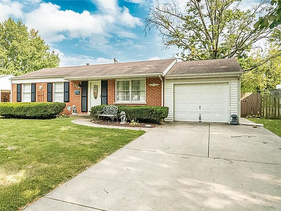 3rd image of 7242 Gerardini Dr
