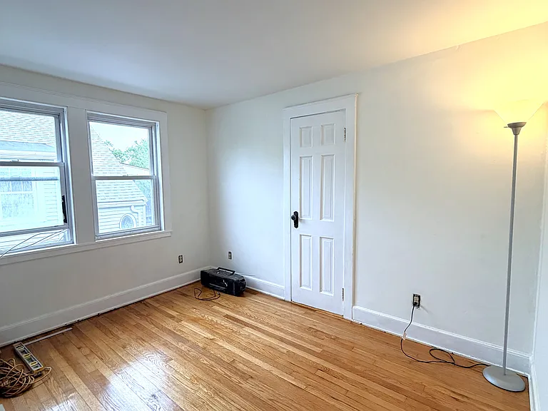 15 Lawn Ave #2 — Photo 12