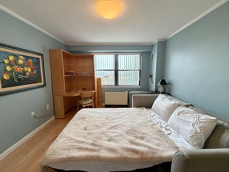 2 Hawthorne Pl #15D — Photo 10
