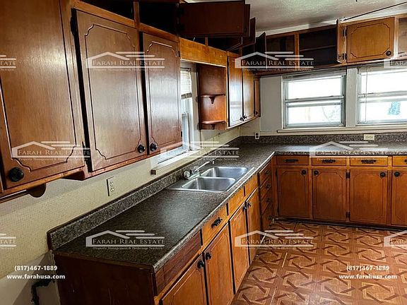 3rd image of 3615 Millet Ave