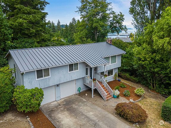 3rd image of 24620 NE Granada Court