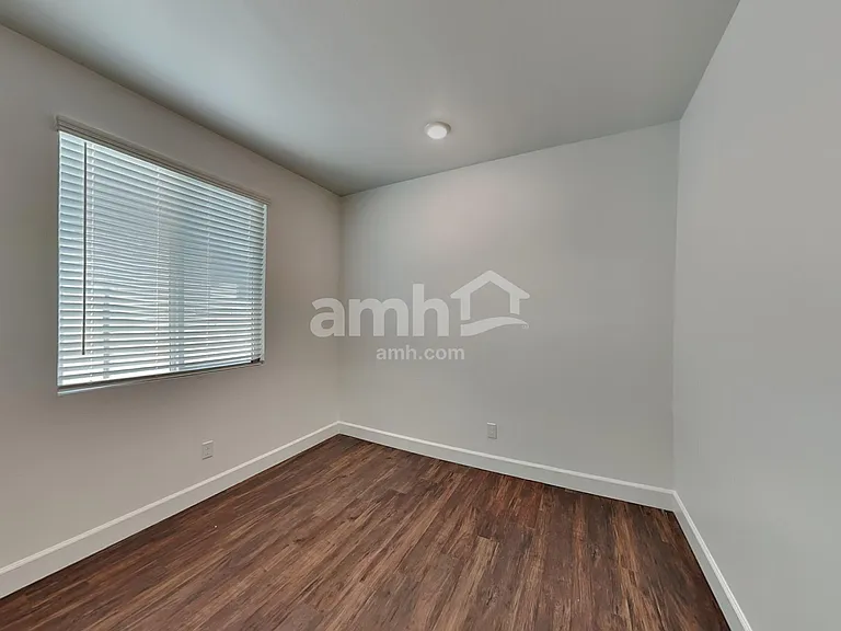 17165 W Lawrence Ln — Photo 12
