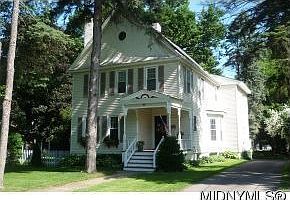 2nd image of 60 College St