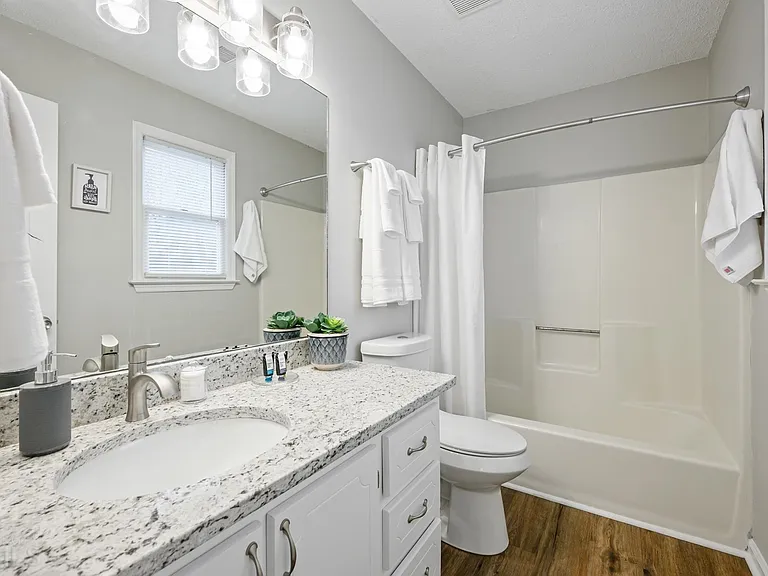25 Jennifer Ln — Photo 22