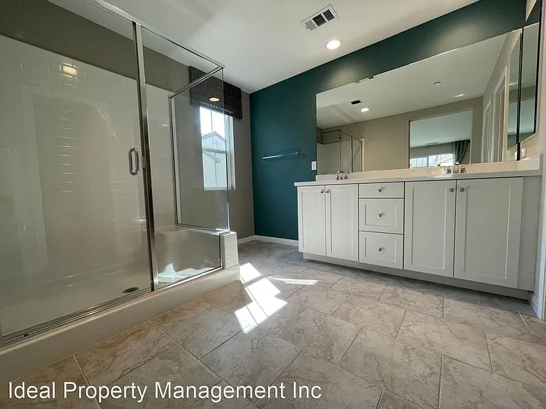 16025 Symphony Ln — Photo 12