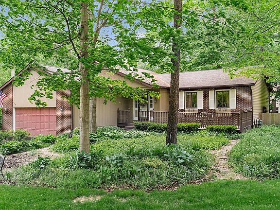 2nd image of 11543 Wedgewood Dr NW