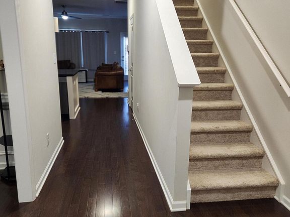2nd image of 429 Excalibur Dr