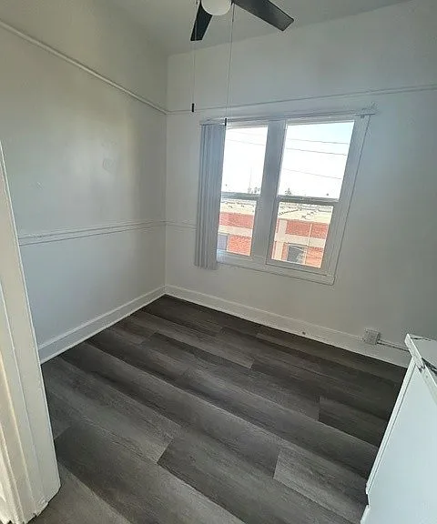 2500 S Hobart Blvd — Photo 8