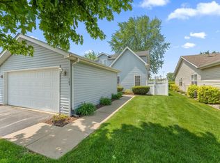 105 S Heather Ln, Crown Point, IN 46307