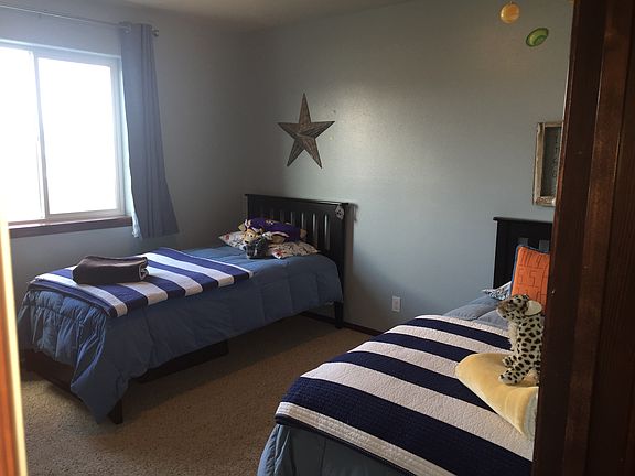4th image of 519 W Fisher Ave