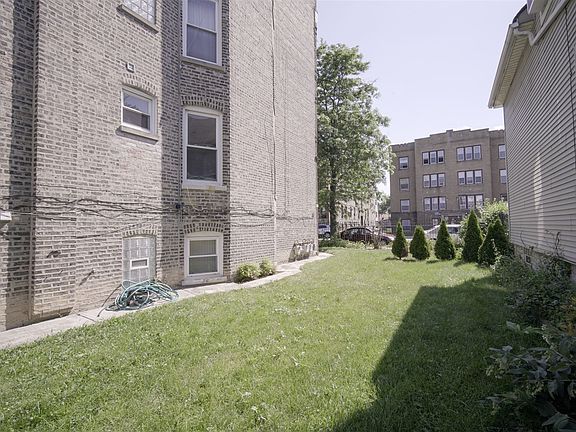 1936 N Central Park Side Yard