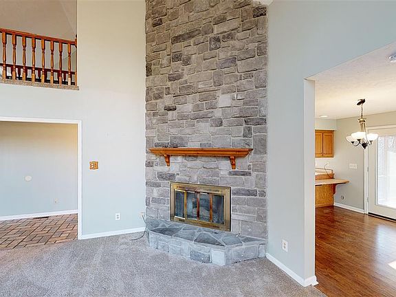 2nd image of 383 Walnut Ln