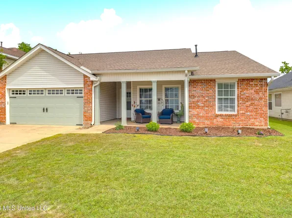 18062 Lake Vista Dr, Gulfport, MS 39503
