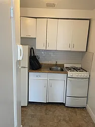 Rented by K & O Realty Associates Inc.