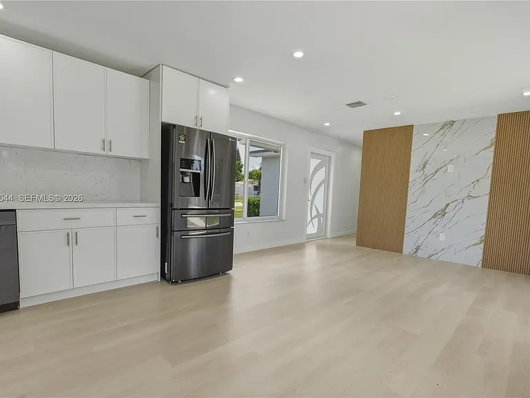 20440 NW 20th Ct — Photo 17