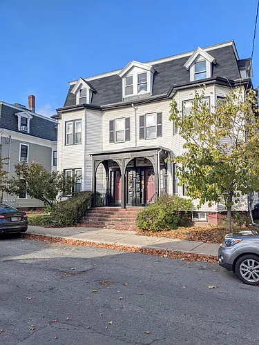 9 Howe St Photo 1
