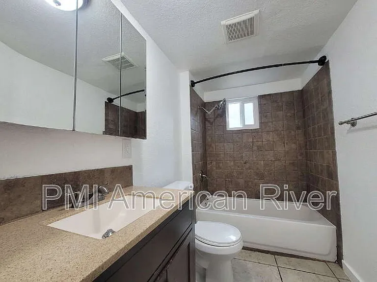 3116 40th St #B — Photo 13