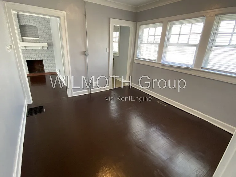 634 E 37th St #2 — Photo 10