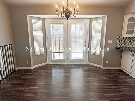 3 Dining Area_06122025