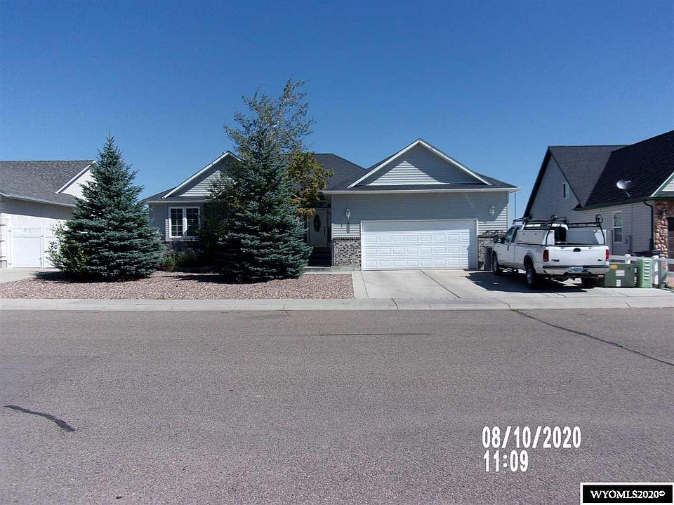 1st image of 2421 Silver Creek Dr