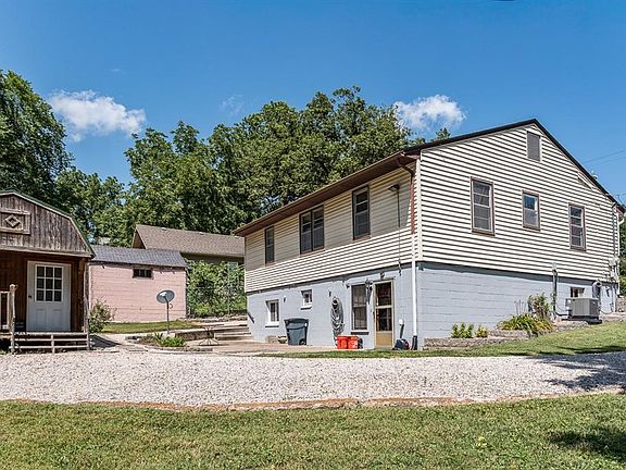 2nd image of 160 Cornell Ave