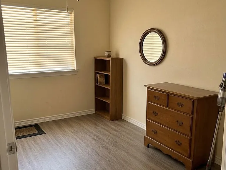 937 Crepe Myrtle St — Photo 6
