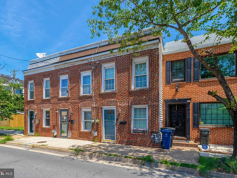 619 N Henry St — Photo 32