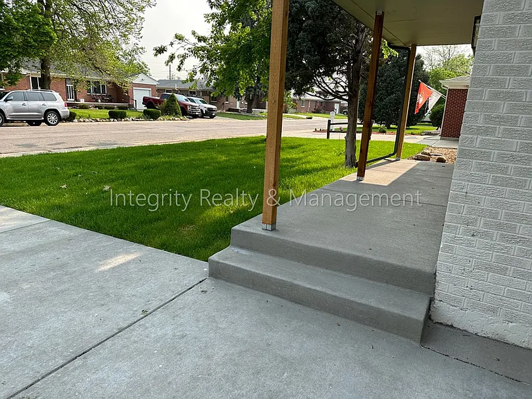 3092 W Layton Ave — Photo 40