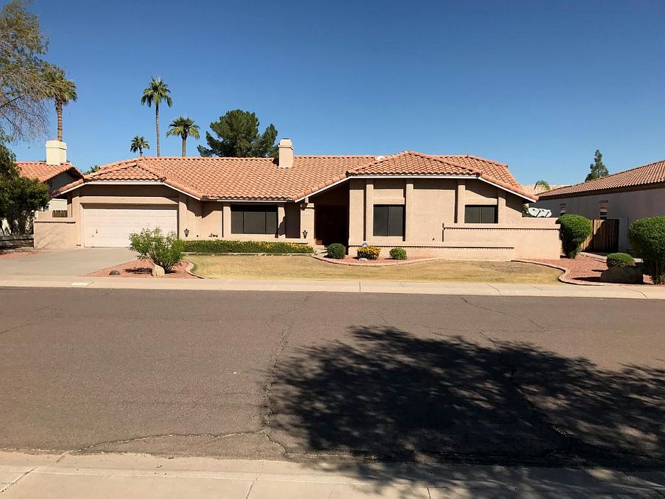 2nd image of 950 E Verde Ln