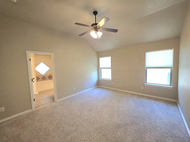 5020 Sean Patrick Gln — Photo 11