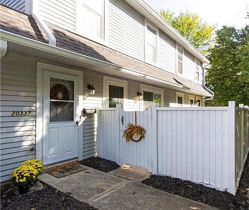 2nd image of 20337 Williamsburg Ct #310D