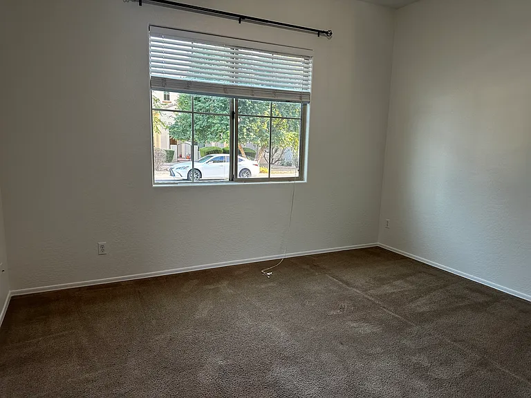 2712 E Redwood Pl — Photo 14